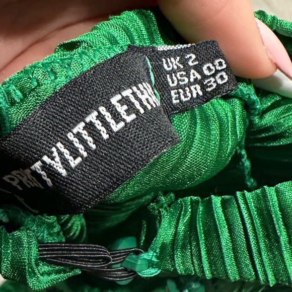PrettyLittleThing | Green Pleated Jumpsuit - Picture 5 of 5